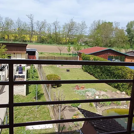 Lilly 36 アパート